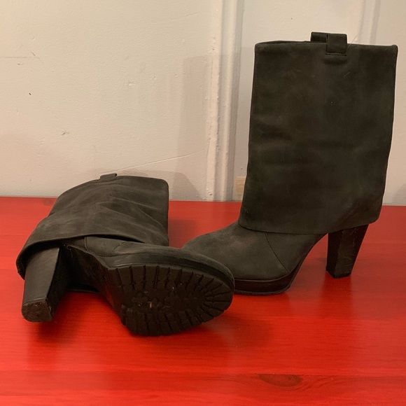 Gap Cuffed Heeled Boot - Picture 3 of 5